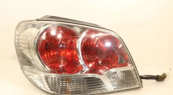 Mitsubishi Outlander Rear/tail lights E110460