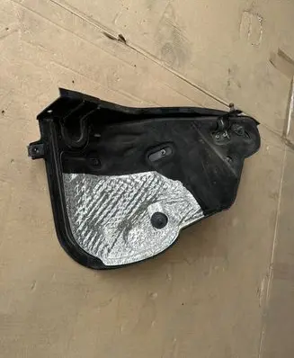 Volkswagen Touareg II Heat shield in engine bay 7P6819511B