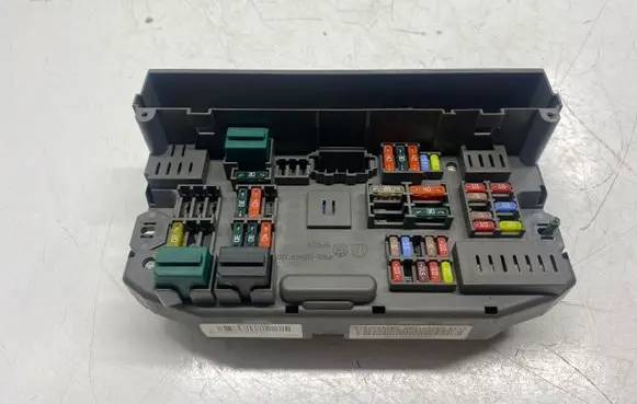 BMW X5 E70 Fuse module 518966010B
