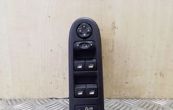 Peugeot 508 Electric window control switch 96662118ZD