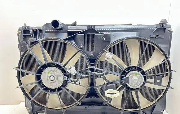 Lexus GS 300 350 430 450H Radiator set 4227501970 4221332771