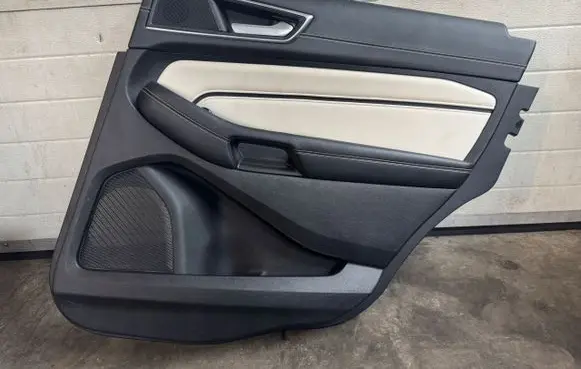 Ford Edge II Rear door card panel trim