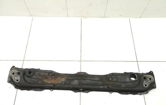 Lexus IS 220D-250-350 Radiator mount bracket