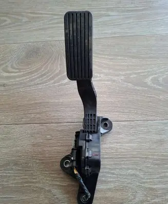 KIA Niro Accelerator throttle pedal 32700AT800