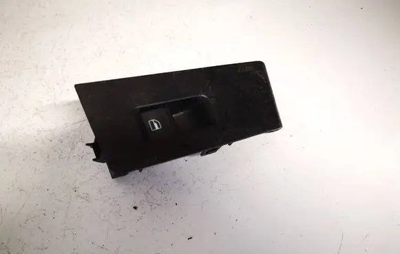 Volkswagen PASSAT B7 Electric window control switch 3aa868749