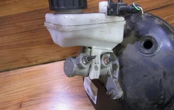 Toyota Aygo AB10 Master brake cylinder 6401818