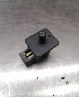 Mercedes-Benz CLK A208 C208 Front door sensor 2028209510