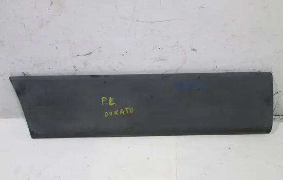 Fiat Ducato Front door trim (molding) 1304013070