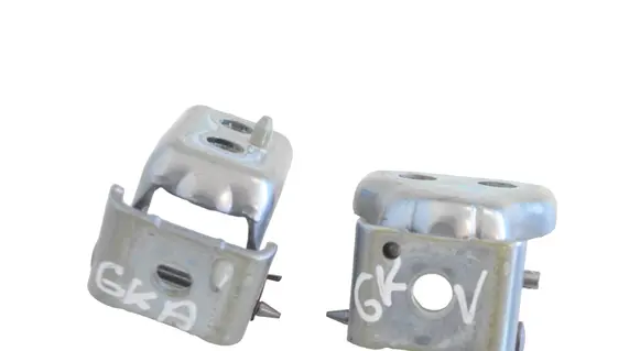 Citroen C4 II Rear door lower hinge