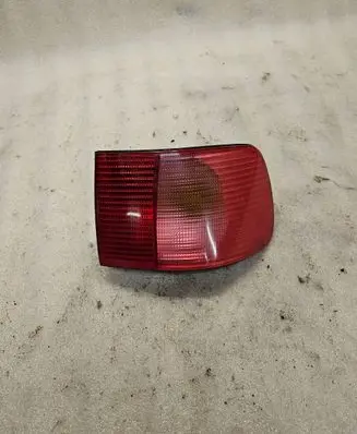 Audi A8 S8 D2 4D Rear/tail lights R292902