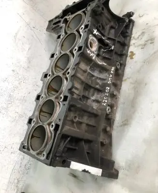 BMW 3 E90 E91 Engine block 