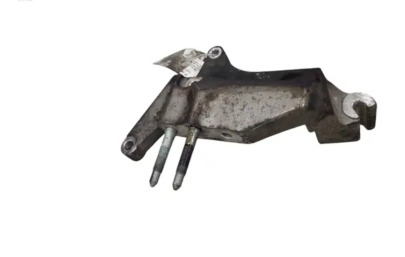 KIA Ceed Engine mounting bracket