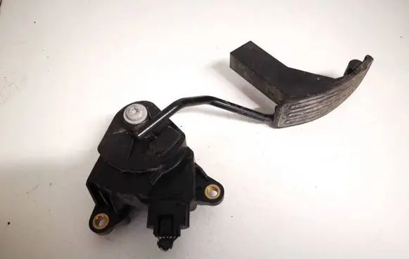 Nissan X-Trail T31 Accelerator throttle pedal 1898a