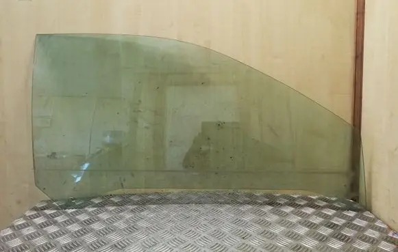 Audi A3 S3 8L Front door window/glass (coupe) 
