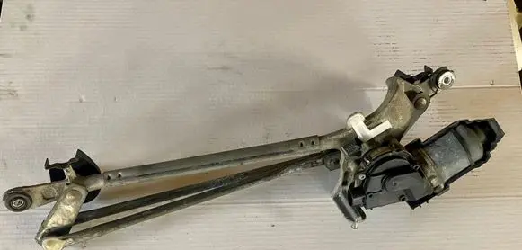 Toyota RAV 4 (XA30) Wiper motor 8511042150 1593000253
