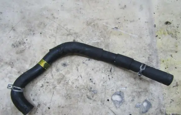 KIA Stonic Engine coolant pipe/hose