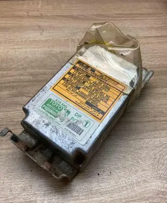 Toyota Picnic Airbag control unit/module 2310000810 8917044