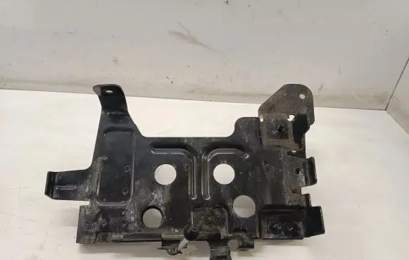 Battery bracket