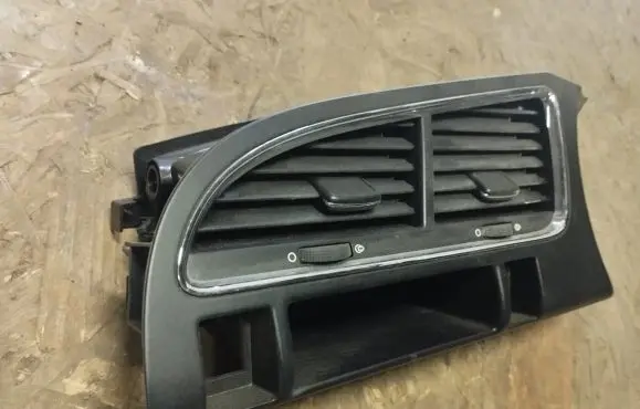 Peugeot 3008 I Dash center air vent grill 9688612577