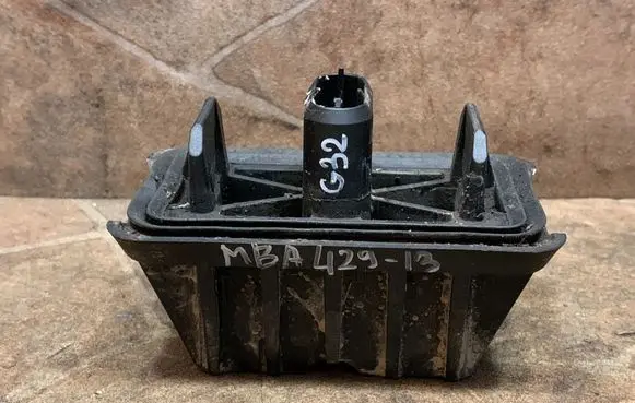 BMW 3 G20 G21 Jacking socket point 9881333