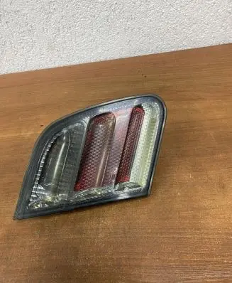 Mercedes-Benz E W210 Tailgate rear/tail lights B0026 E1009