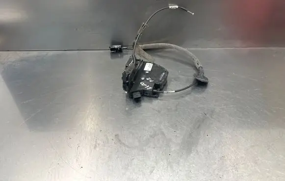Renault Captur Front door lock 805003529R 40627206