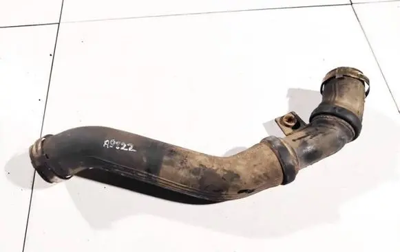 Intercooler hose/pipe