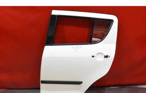 Suzuki Swift II Rear door