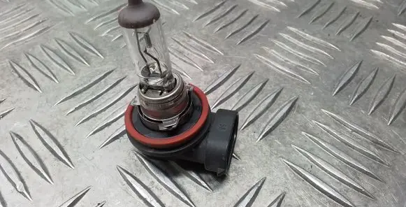 BMW 5 E60 E61 Fog light bulb 64211