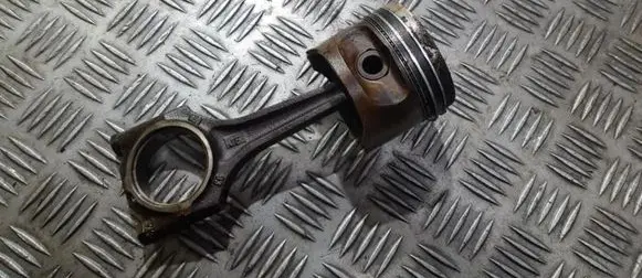 Opel Corsa B Piston with connecting rod