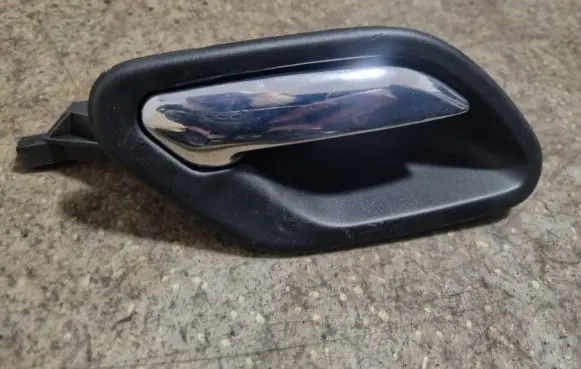 BMW 5 E39 Rear door interior handle 8226050