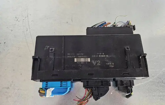 BMW 5 F10 F11 Comfort/convenience module 9228491