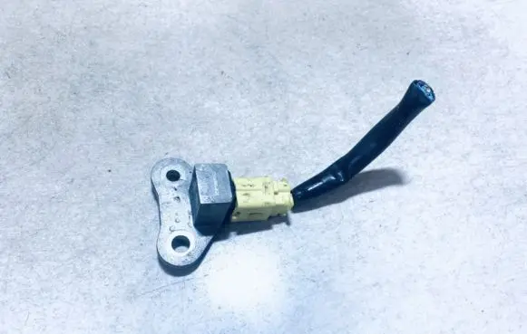 Nissan Qashqai Airbag deployment crash/impact sensor