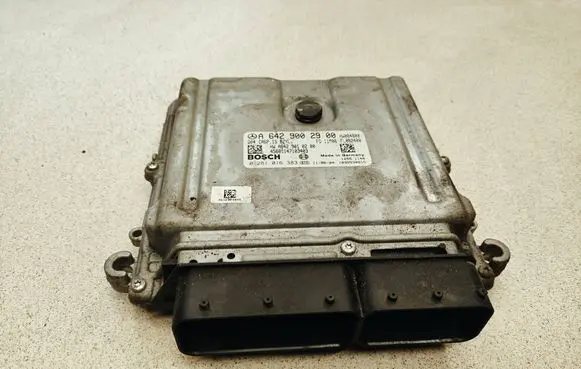 Mercedes-Benz ML W164 Engine control unit/module A6429002900 1039S30815 A6429010200