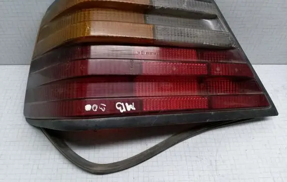 Mercedes-Benz E W124 Rear/tail lights 0153378R3
