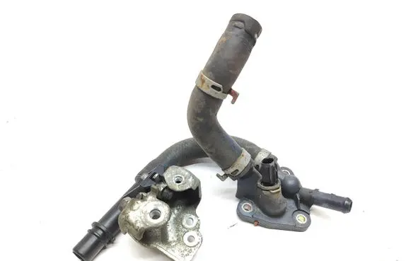 Toyota RAV 4 (XA50) Engine coolant pipe/hose