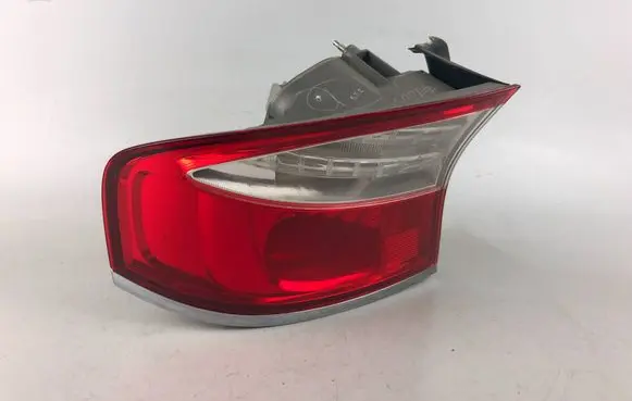 Subaru Legacy Tailgate rear/tail lights