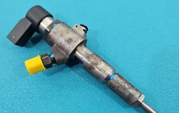 Fuel injector