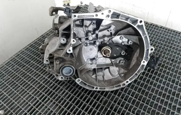 Peugeot 207 Manual 5 speed gearbox 20CQ63