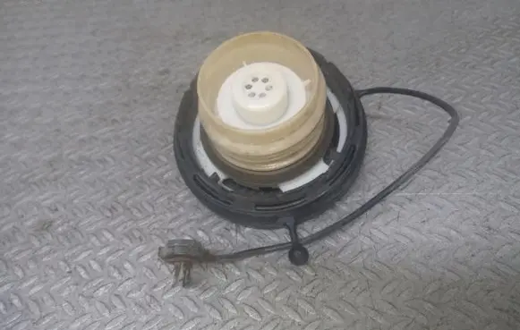 Honda CR-V Fuel tank filler cap 