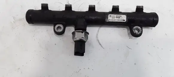 Volvo V50 Fuel main line pipe 9681649580