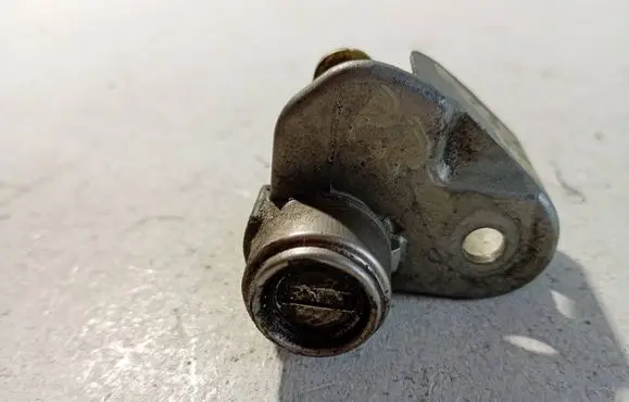 Hyundai Accent Coupe door lock (next to the handle) LCDRRH