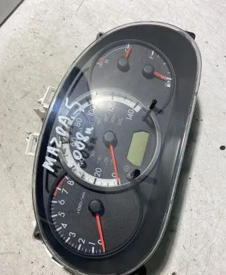 Mazda 5 Speedometer (instrument cluster) C23555430
