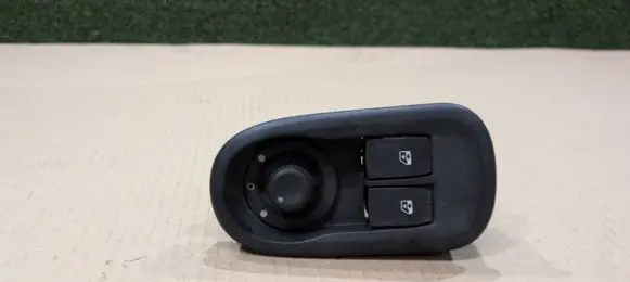 Renault Master III Electric window control switch 8200637849