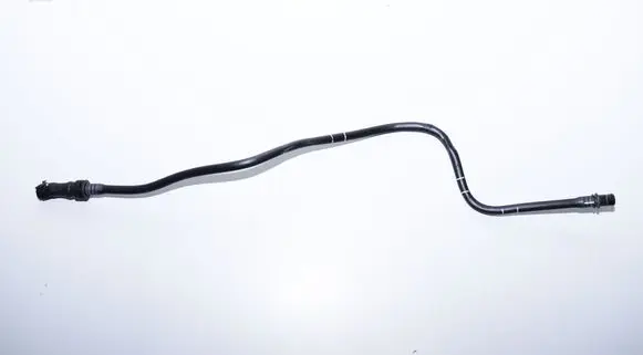 Engine coolant pipe/hose