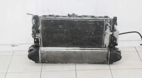 Land Rover Freelander 2 - LR2 Radiator set 2008R