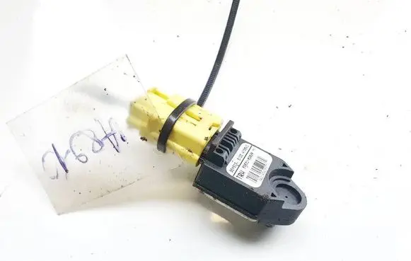 Toyota Corolla E120 E130 Airbag deployment crash/impact sensor 8983102020 89831-02020