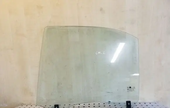 KIA Sorento Rear door window glass