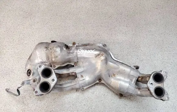 Subaru XV II Exhaust manifold