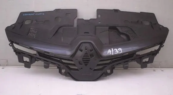 Renault Clio IV Front bumper upper radiator grill Vfegjgfdgj